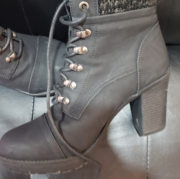 Unicorn slippers,  boots and sandles - Picture 8 of 10